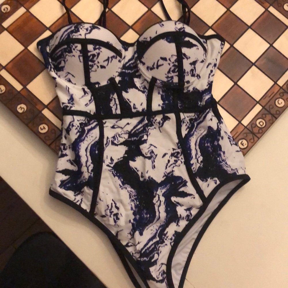 Cupshe swimsuit size small